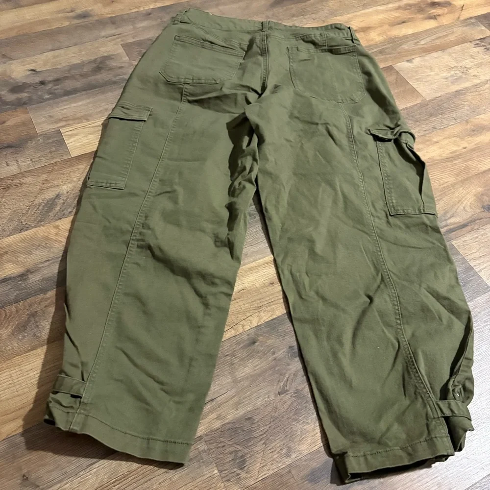 Jessica Simpson Khaki Green Trousers - Picture 3 of 3